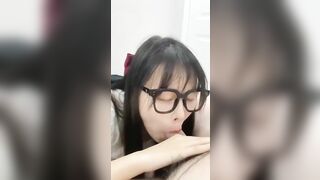 em học sinh kính cận mặt xinh vcl bú mút chiều tới bến - phần 1