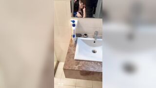 Em sinh viên hờn dỗi lúc anh quay phim