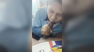 Mẹ vợ bú mút con cặc của con rể dâm đãng kích thích