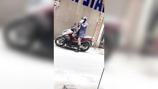 Gả biến thái giả gái ăn trộm đồ lót phụ nữ 🤮