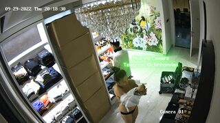Hack Camera Phòng Thay Đồ Vợ Dâm Dáng Ngon