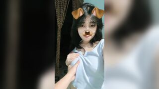Tuy xài AI để thỏa mãn nhưng bạn nữ ở ngoài vẫn múp trong video