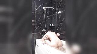 Xin tắm ké với con bạn, Được nó cho some Bóp vú, Nhún cu rửa lồn djt nhau sướng vl