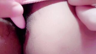 Bé nứng quá ai chịch không