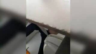Quay lén nhà vệ sinh trường c2 và cái kết