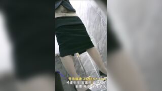 Quay lén nhà vệ sinh 4