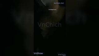 Em idol MMlive sanzai2 trốn vào góc livestream public show lồn thì có người lạ tới gạ