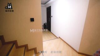 Vợ của sếp thường xuyên chửi mắng coi thường cấp dưới nên bị cậu nv đè ra bắt đụ
