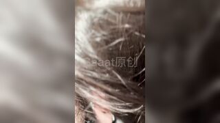 Em gái xinh vú to quỳ và mút điêu luyện - phần 2