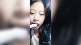 học sinh lớp 11 tập khoe vú mặt em nhìn dâm đãng quá
