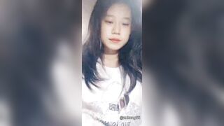 học sinh lớp 11 tập khoe vú mặt em nhìn dâm đãng quá