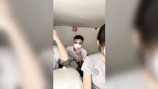 Tiếp tục em trai may mắnmiễn phí địt hai em gái xinh