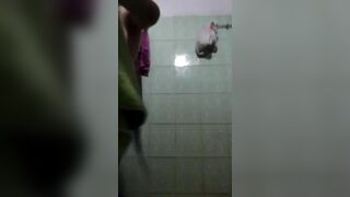 Quay lén con em họ lên chs Tắm Táp Bõdy Cực Múp