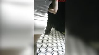 Mỹ nhân ngồi đái có khác