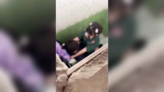 Đụ nhau trong nhà vệ sinh cực nứng:))