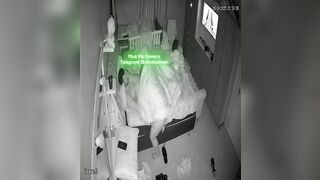 Hack Camera Vợ Dâm Nứng Quá Địt Trộm Chồng Trước Mặt Con