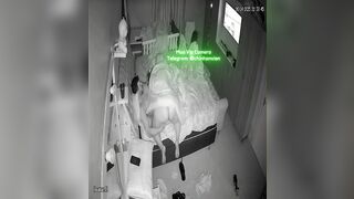 Hack Camera Vợ Dâm Nứng Quá Địt Trộm Chồng Trước Mặt Con