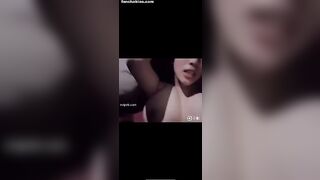 Em Vy lén cả nhà vào WC móc bướm phê lồn sướng rung người