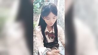 Ông chú dụ dỗ em nữ sinh Loli 2k7 lên rừng chơi rồi đè em nó ra bú lồn tới tấp luôn