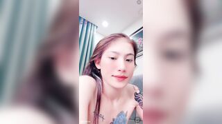 Live ngày 28/01 của idol tiktok Huỳnh Bảo Trân,h mới để ý vú em cũng bự chà bá zị