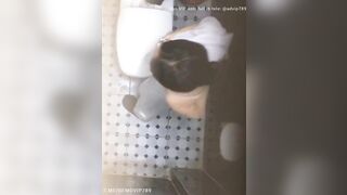 Quay lén nhỏ em họ học sinh c3 vú múp vừa đi học về thay đồ trg nvs