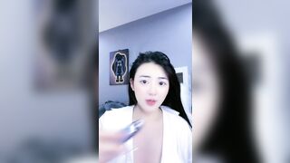 Đến nhà em Vy 2k5 dạy kèm rồi đè ra bú cu chịch lồn sướng tê người