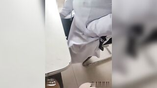 Bà cô giáo nững lồn đi gạ gẫm dụ dỗ mấy nam sinh mới lớn quan hệ tình dục Phần 2