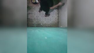 Quay lén em hàng xóm mới lớn