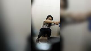 Ngintip di toilet spbu jilid 1