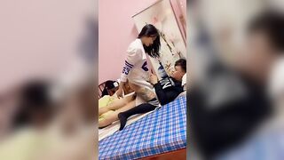 Việc người nào người đó làm thôi