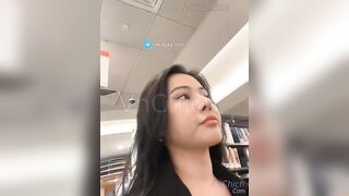Em Hà My (mn_hamy) dâm đãng vào Public thư viện, cha ngồi kế bên chắc cũng kìm dữ lắm