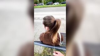 Đái lén em gái bất ngờ ngỡ ngàng