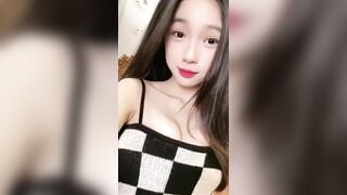 Em Gái Xinh Mượn 17 Max thg bạn quay Tiktok, Bị nó Bóp Vú Đjt tung lồn xuất tinh