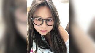Mặt dâm đeo kính vú to lồn múp lắm lông bú cu giả thủ dâm rên la kích thích