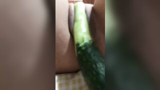 Em My k7 gửi video dùng dưa vạch lồn fingering sướng điên gạ anh sang chịch lồn