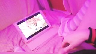 Em teen vừa xem anime vừa thủ dâm