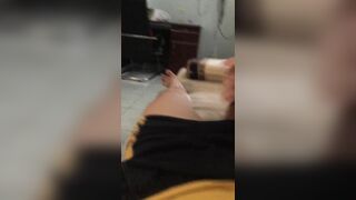 Đang sục mà ông ngoại vào