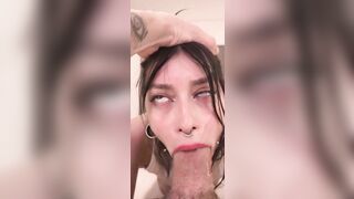 Cắm cặc sâu tận cuống họng làm em lag cả mắt dãi dớt tùm lum