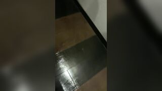 anh đừng quay em lỡ lộ bạn em thấy thì chết đó