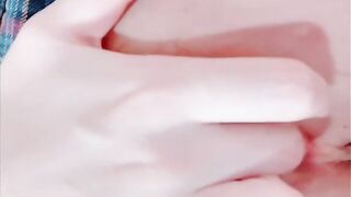 Cô gái 2k6 nứng lồn thủ dâm 5