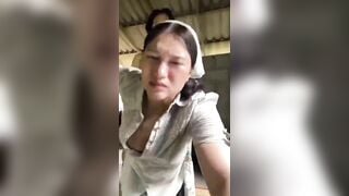 Về quê chơi, Nấu ăn Bị thg bạn Gạ Nhún cu Bóp vú lút cán djt nhau quay video sex sướn