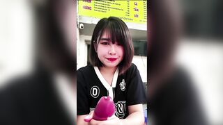 Em người yêu giúp sục bắn tinh