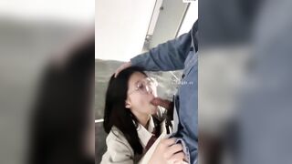 Em sinh viên hàng ngon khoe hàng bú mút con cặc thằng bạn dâm đãng