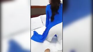 Em giáo mới ra trường sáng đi dạy chiều cởi áo cạ cu hiệu trưởng