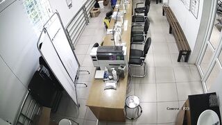 Hack cam những em gái y tá thay đồ trong bệnh viện chuẩn bị vào ca