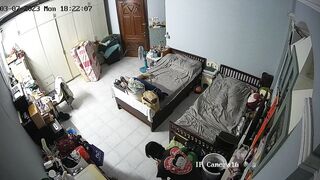 Hack cam em học sinh múi mít thay đồ