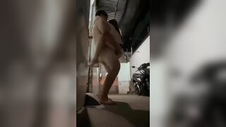CÔNG NHÂN BÌNH DƯƠNG ĐỊT NHAU BÊN NGOÀI PHÒNG TRỌ
