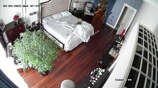 Hack cam chị vú đẹp thoại mái thay đồ trước cam