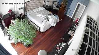 Hack cam chị vú đẹp thoại mái thay đồ trước cam