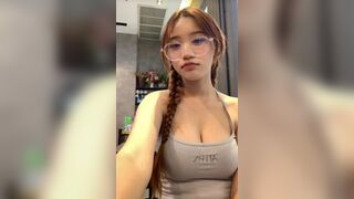 Teen xinh niềng răng lộ clip với bạn trai